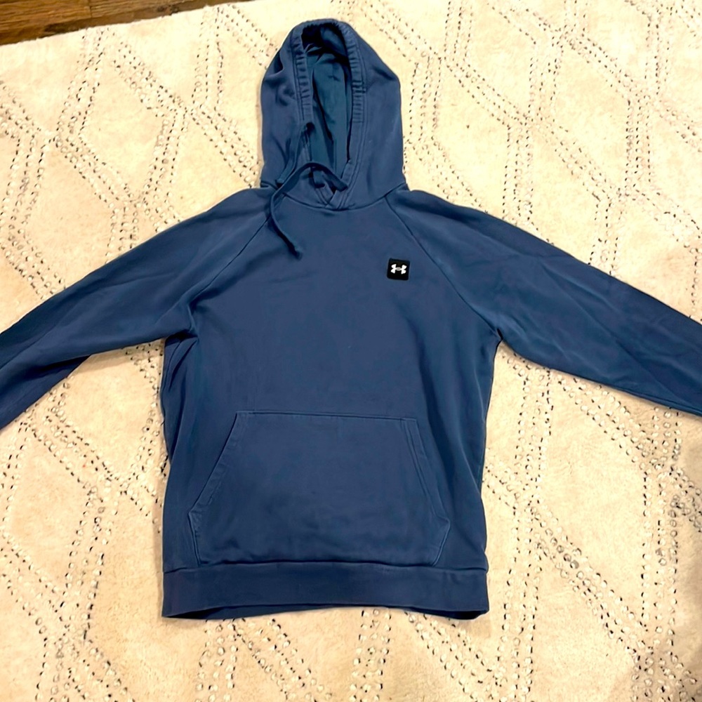 Navy blue Under Armour sweatshirt
